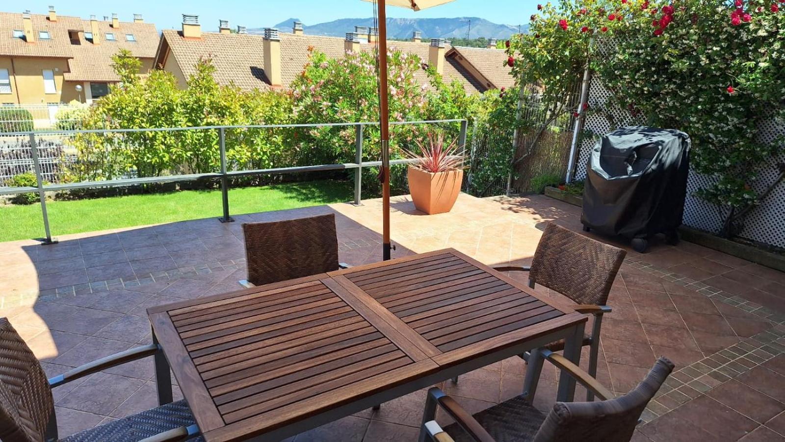 Estancia Con Jardin Entre Golf Y Monte - Cerca Logrono Sojuela 外观 照片